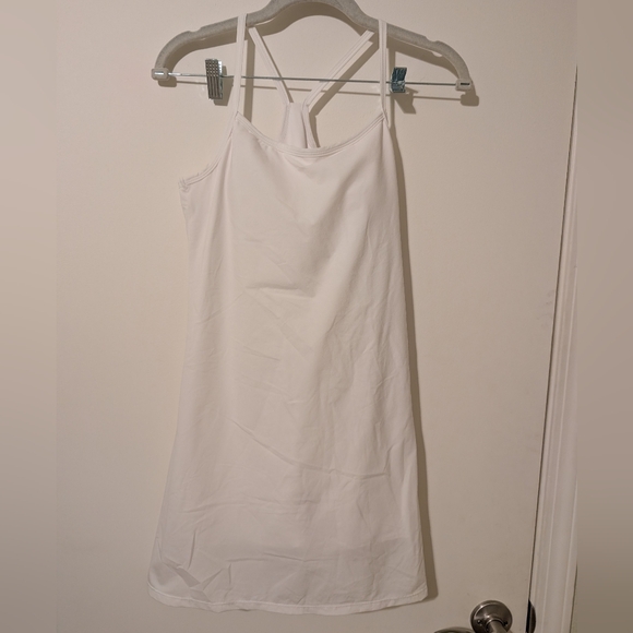 Mono B Pants - Elegant White Sleeveless Tennis Dress